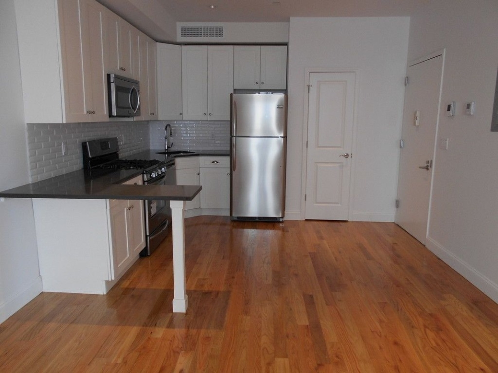 38-01 31st Avenue, Astoria - Photo 8