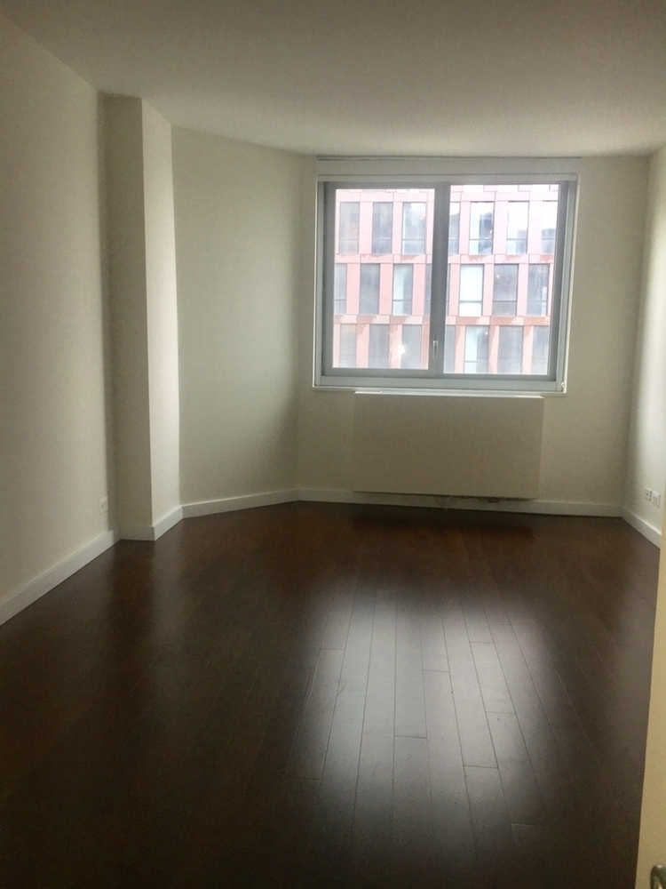 401 East 34th Street - Photo 2