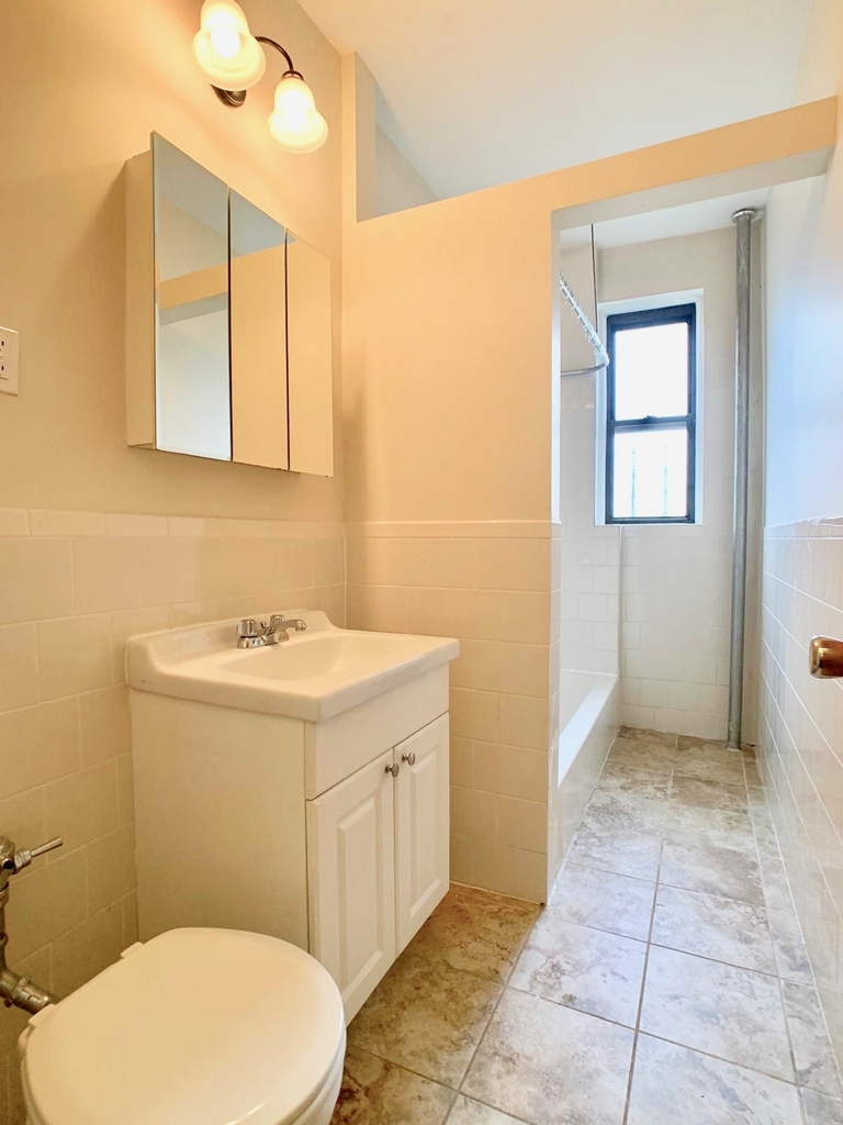 1745 Caton Avenue - Photo 3