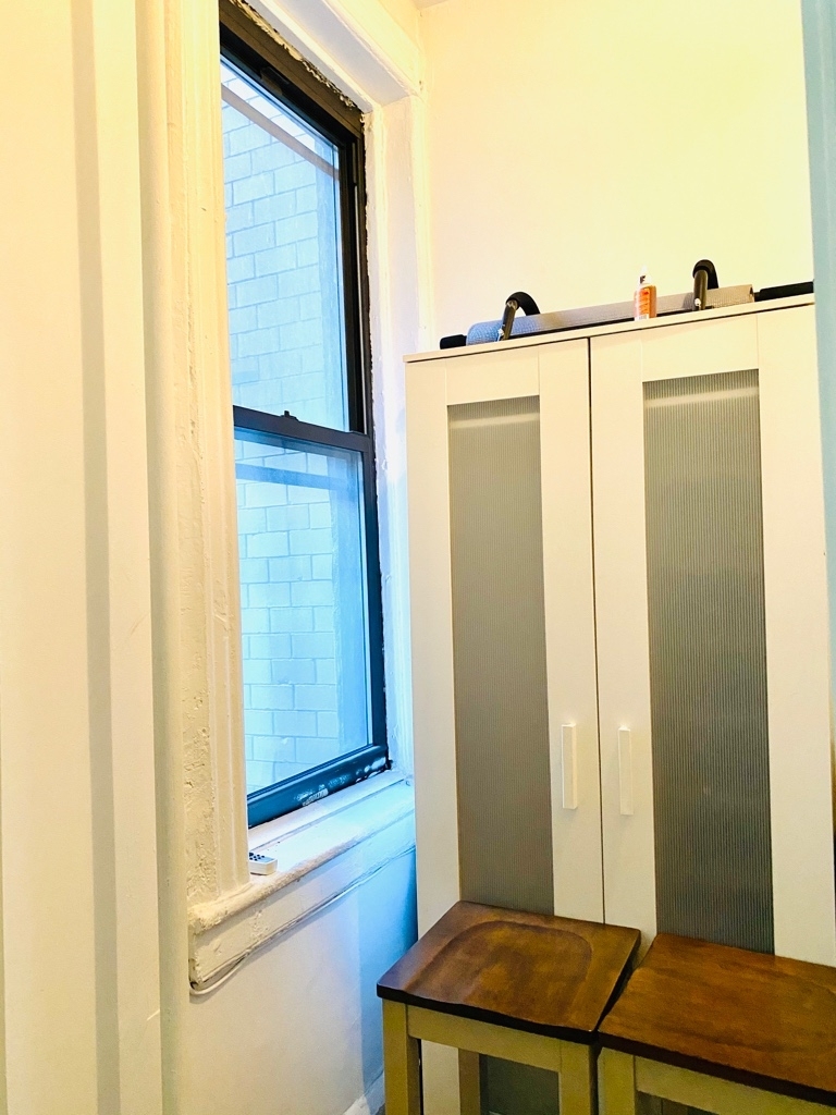 327 East 3rd Street - Photo 5