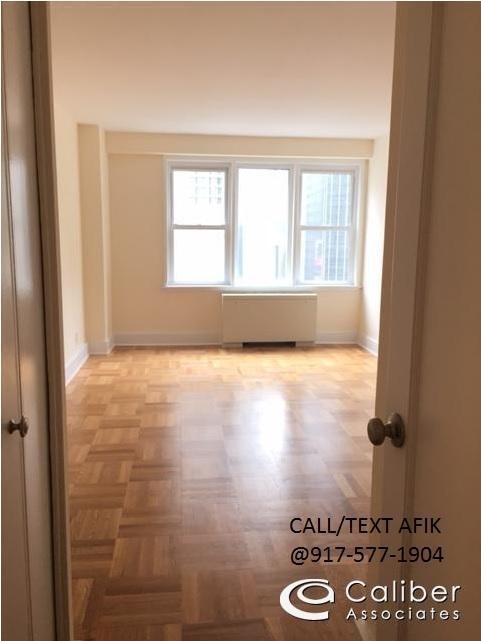 301 West 45th Street - Photo 6