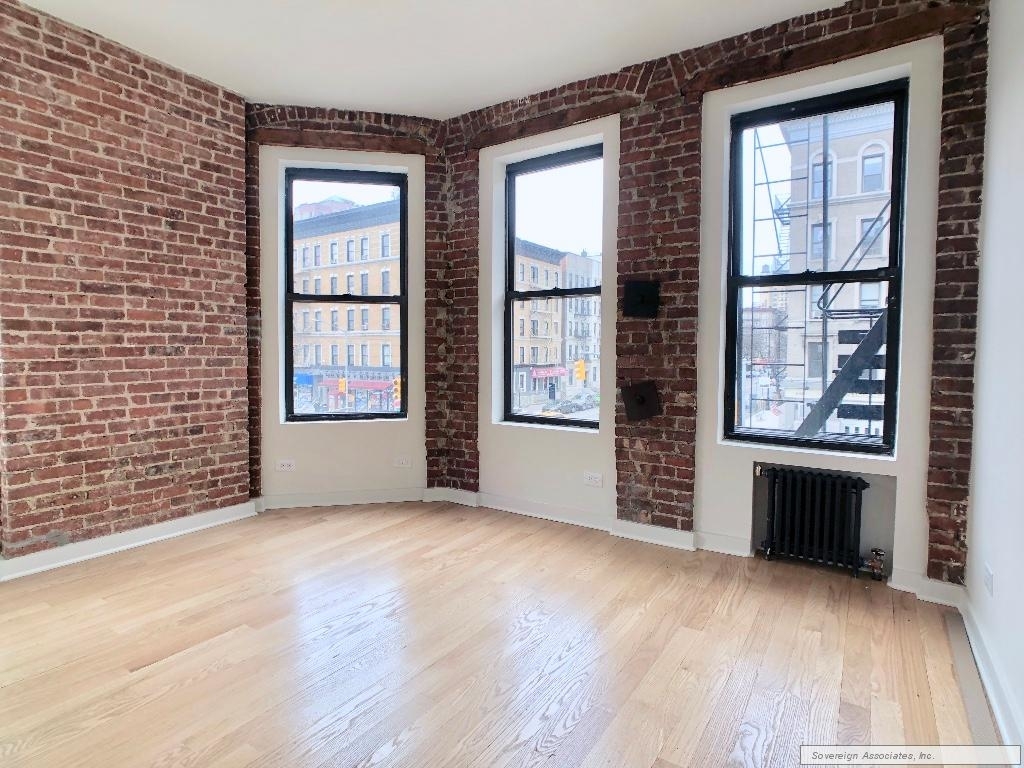 941 Amsterdam Avenue - Photo 2