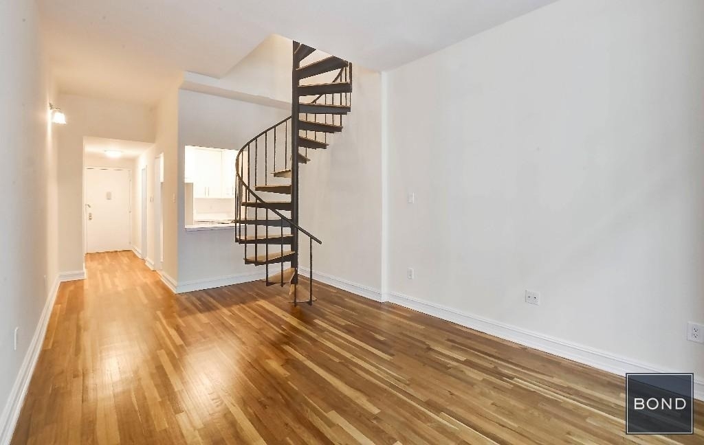 1 Astor Pl - Photo 1