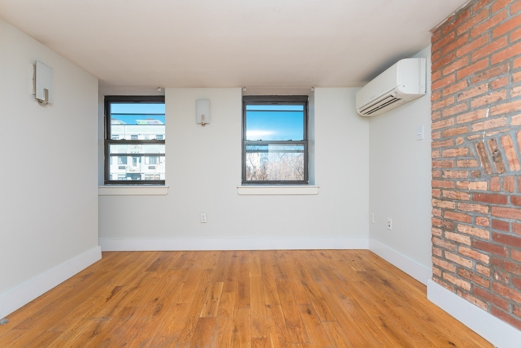 1468 Bushwick Ave - Photo 1