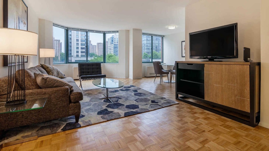 West 95 Street  - Photo 0