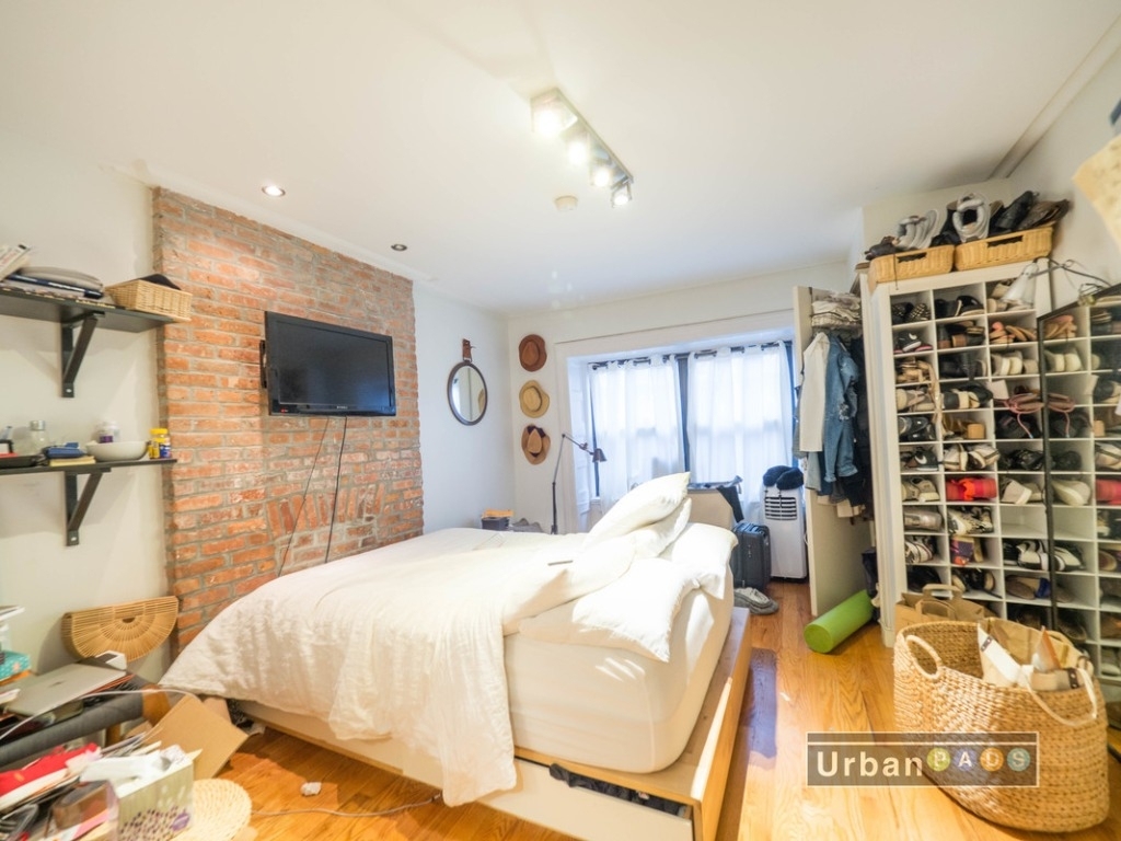 1145 Dean street  - Photo 3