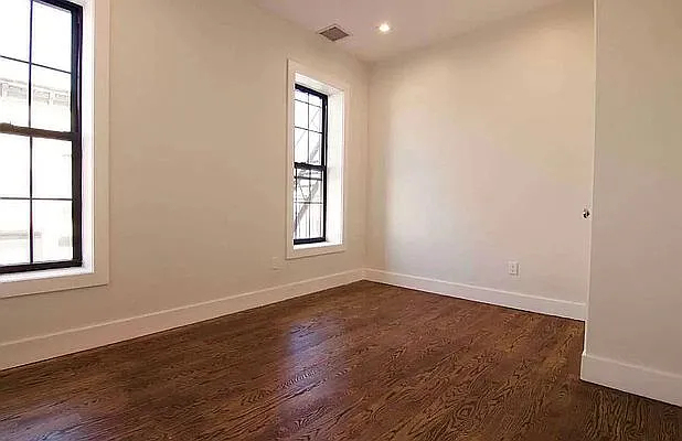 852 Rogers Avenue - Photo 3
