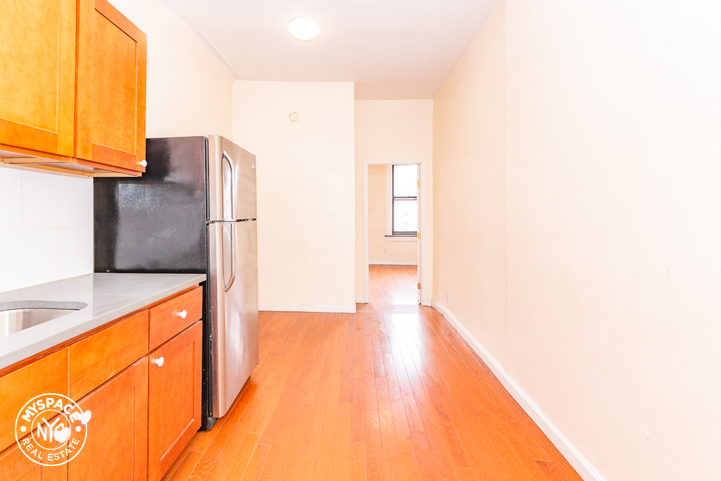 781 Franklin Avenue - Photo 1