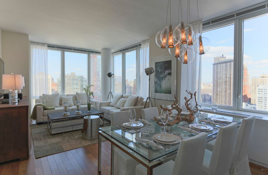 160 West 62 St - Photo 2