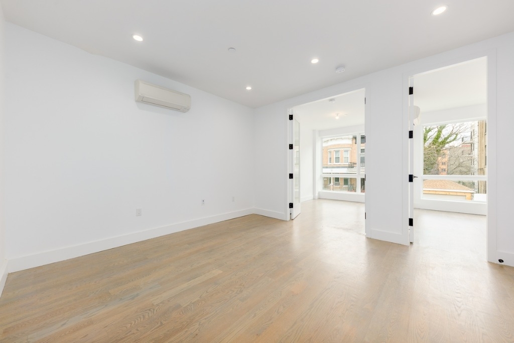 282 East 32nd Street - Photo 1