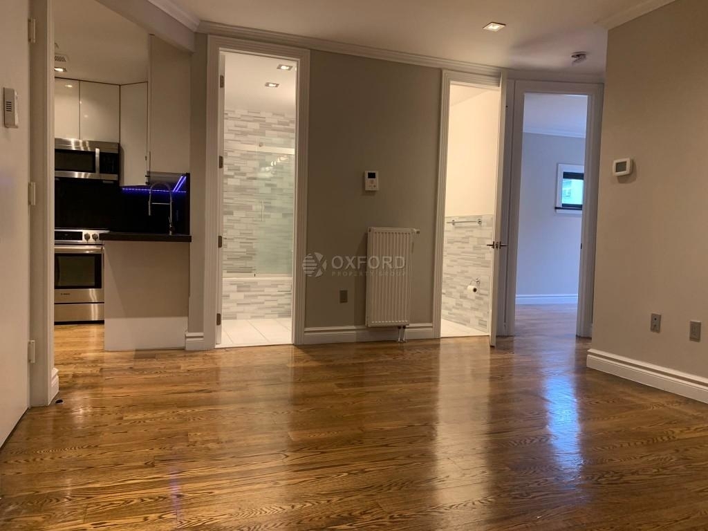 330 East 6th Street - Photo 10