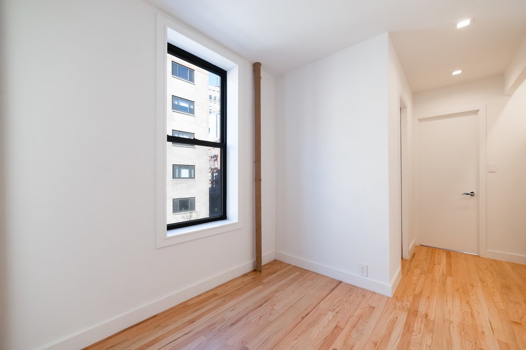 250 Mulberry Street - Photo 1