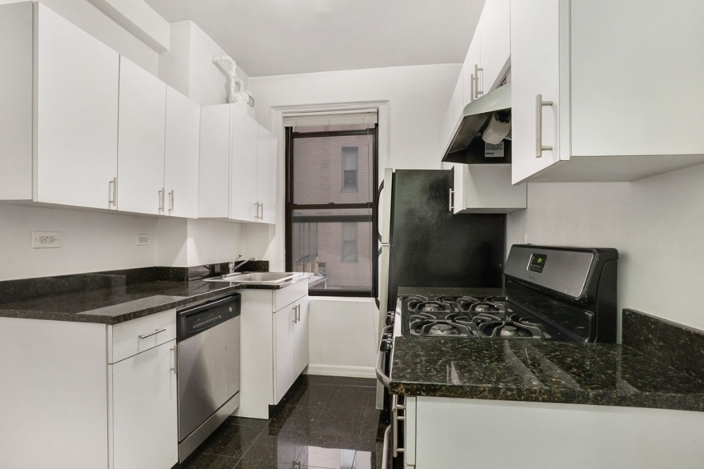 East 37th Street - Photo 2