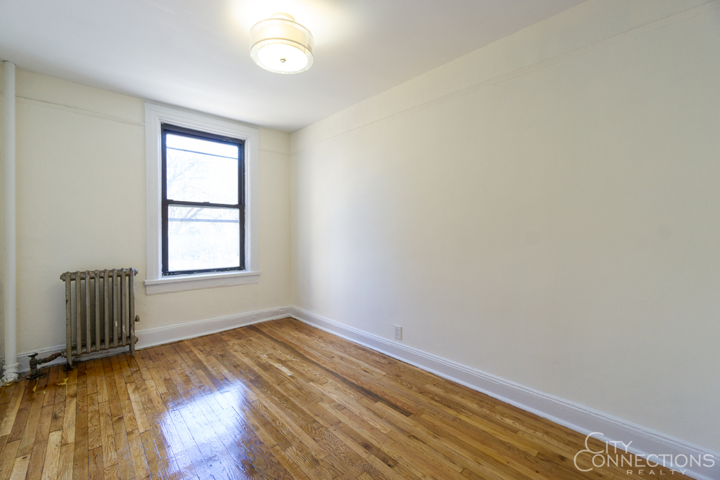 157 Avenue C - Photo 2