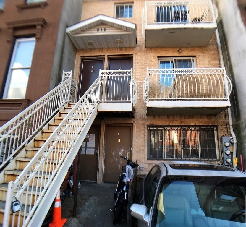 237 Troy Ave Unit A3 - Photo 2