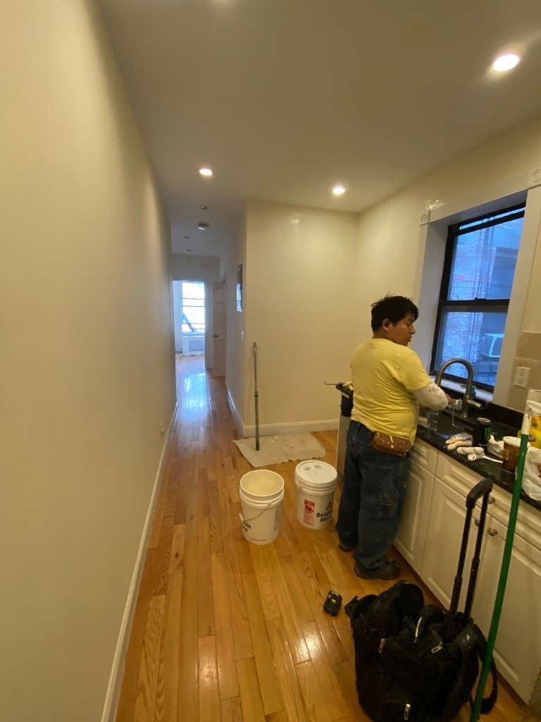 226 East 26th Street - Photo 5