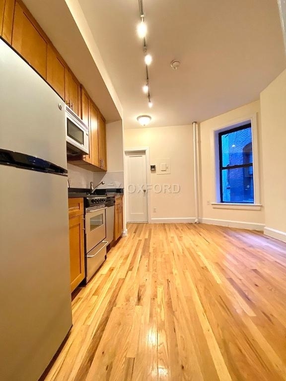 East 80th Street 3rd Avenue  - Photo 1