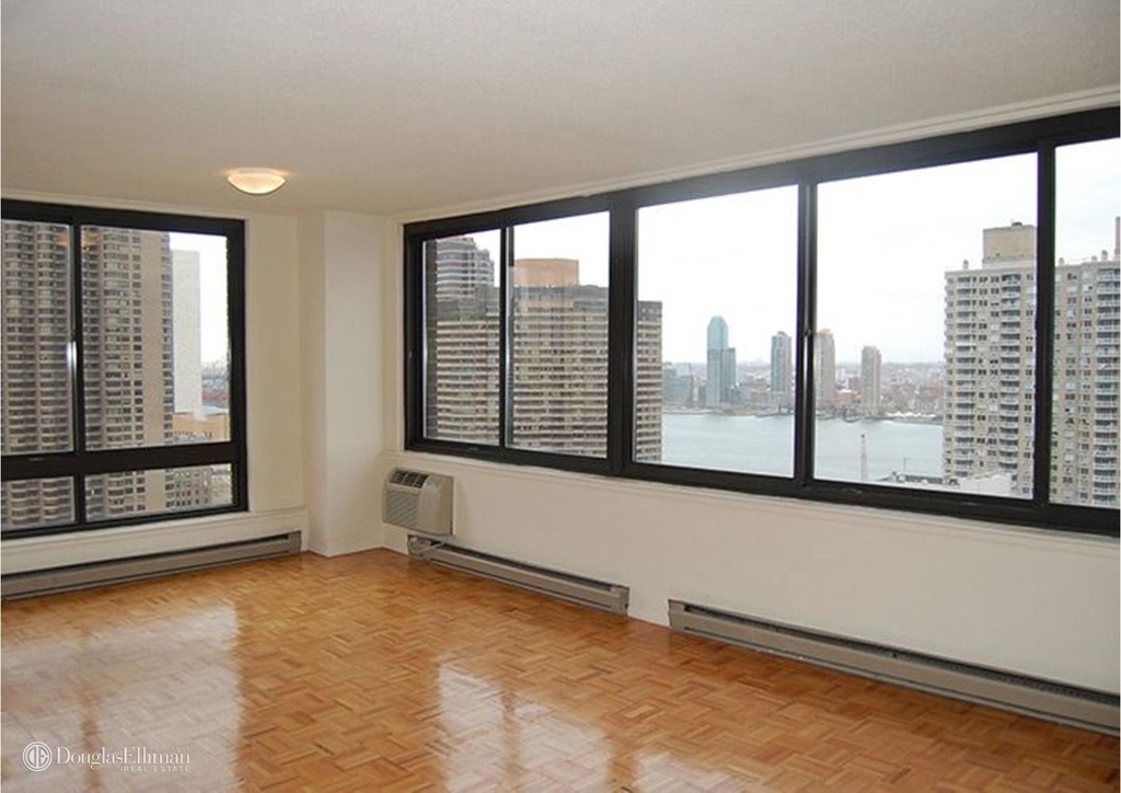 300 East 34th St - Photo 0