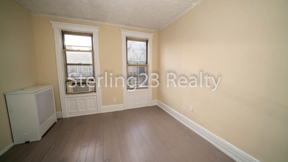 31-67 38th Street - Photo 6