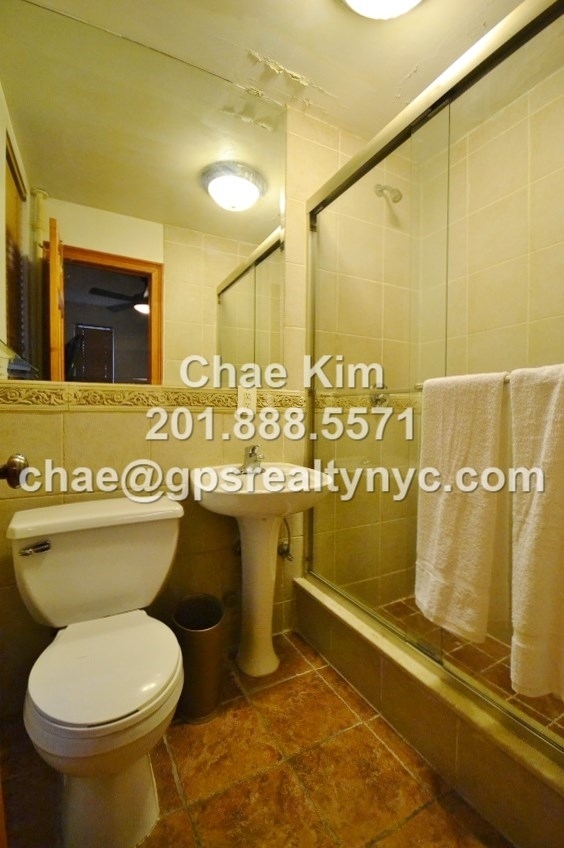 143 East 30th Street - Photo 2