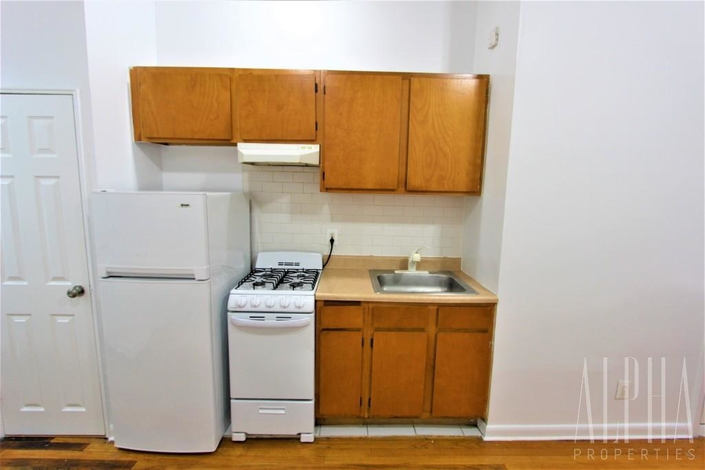 315 East 108th Street - Photo 1