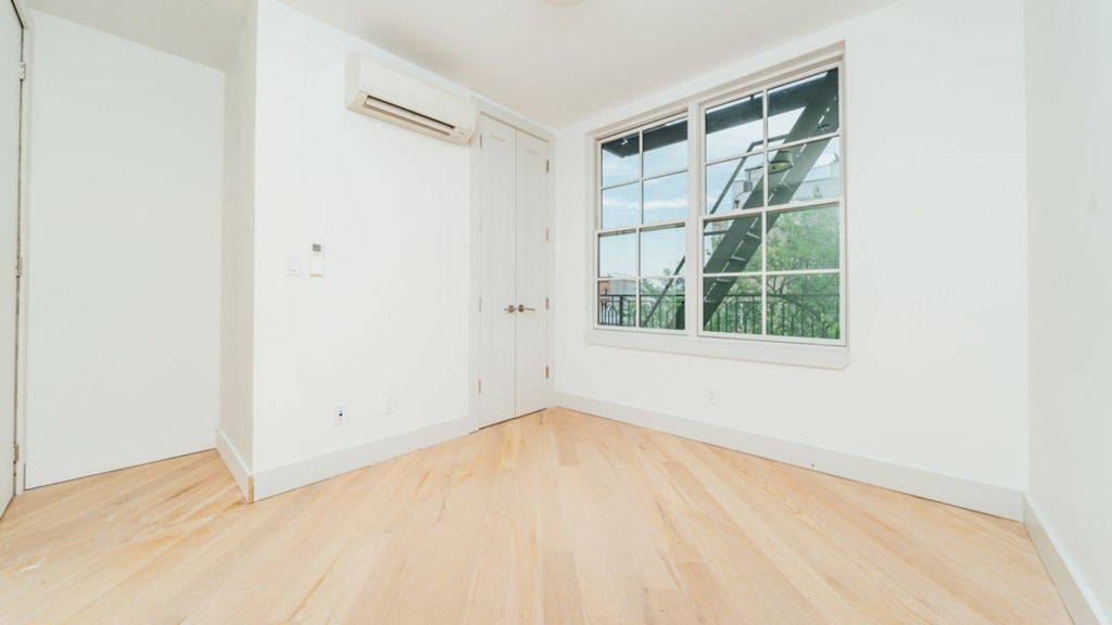 74 bleecker st - Photo 3