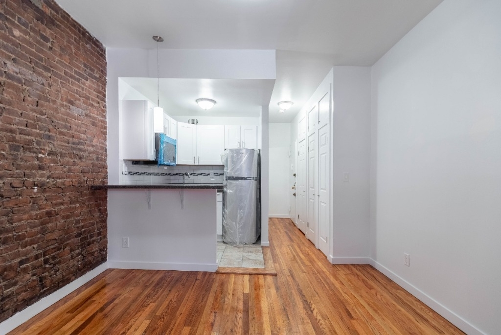 247 West 26th street  - Photo 0