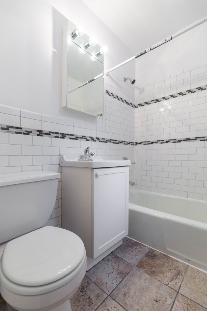 247 West 26th street  - Photo 4