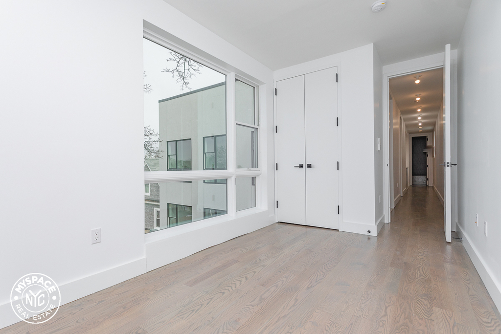 282 East 32nd Street - Photo 8