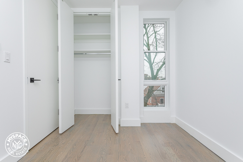 282 East 32nd Street - Photo 6