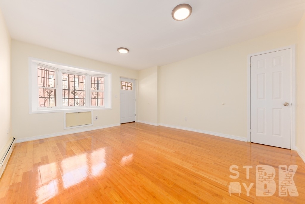 238 Macdougal St - Photo 1