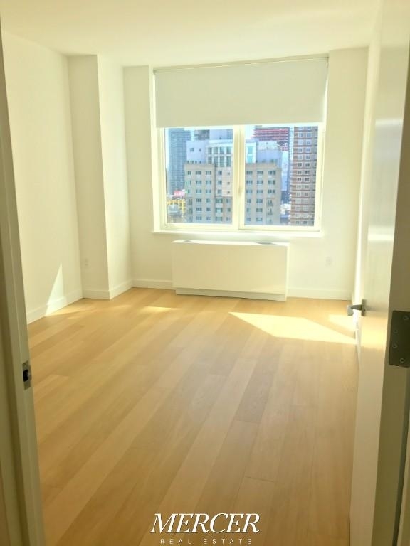 West 45th Street - Photo 8