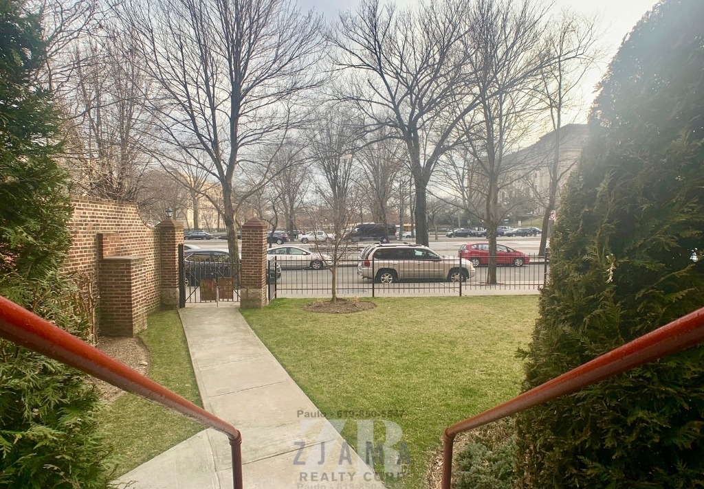 201 Eastern Parkway  - Photo 10