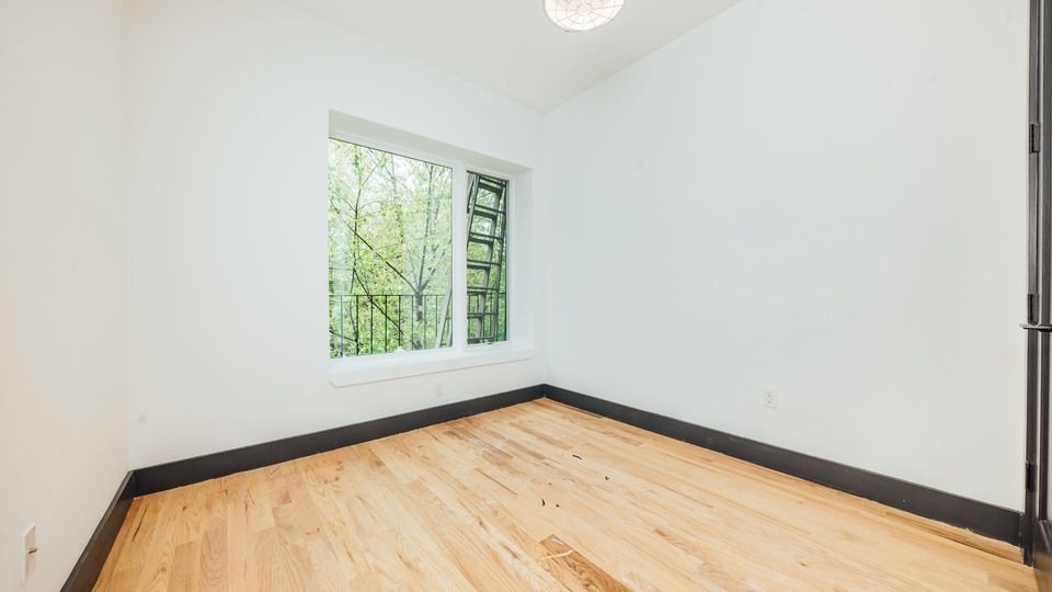 921 Gates Ave #3R Brooklyn, NY 11221 - Photo 3