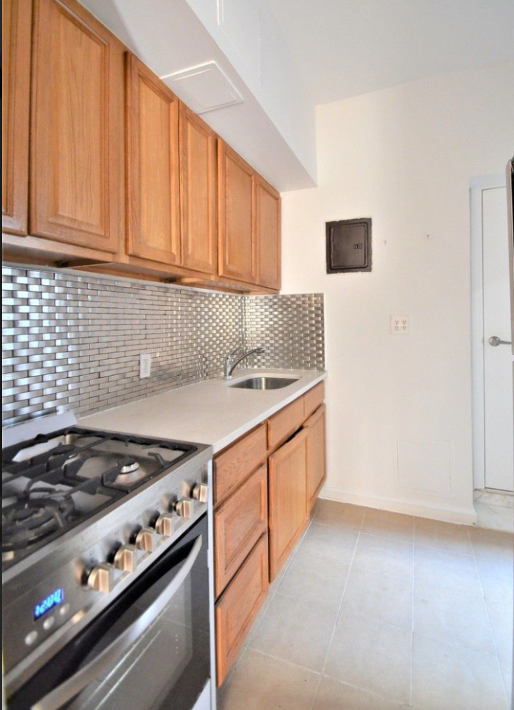 W 135th St & Amsterdam Ave. - Photo 5