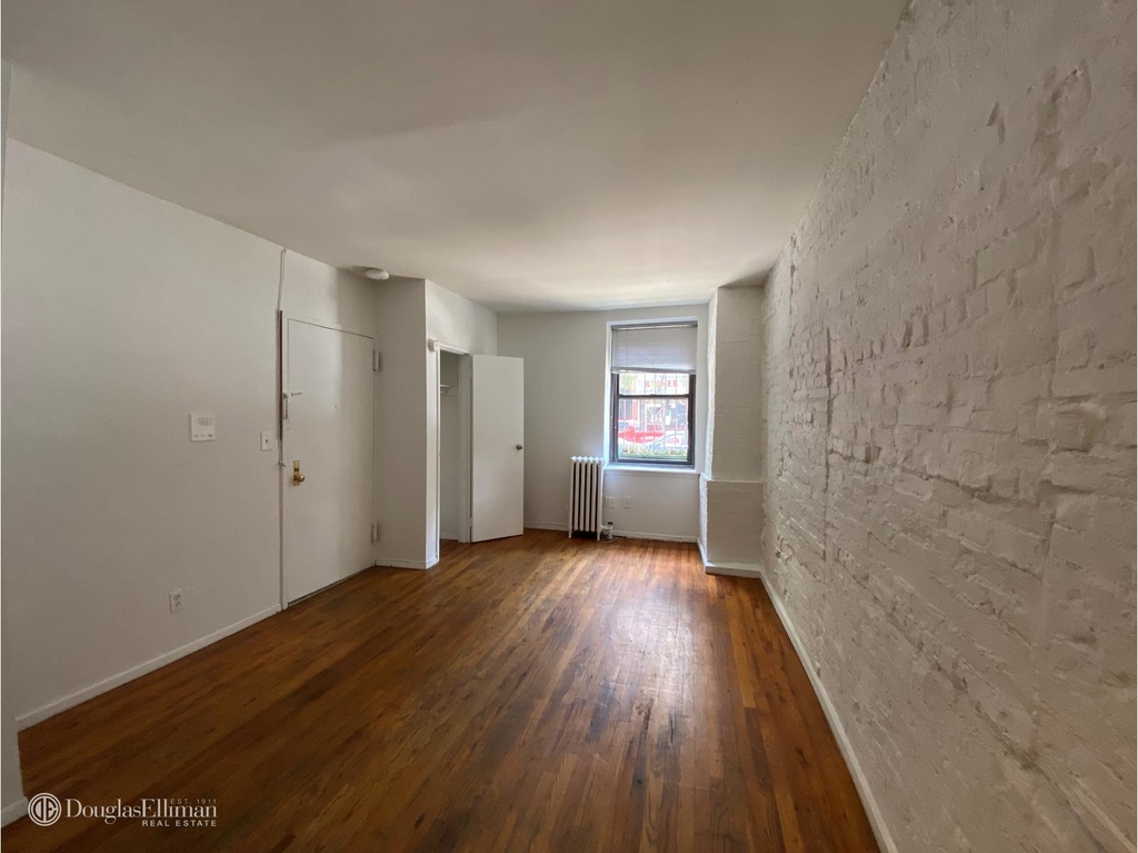 266 West 21st St - Photo 1