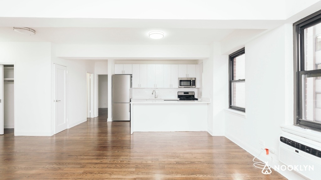 157 E 57th St. - Photo 2