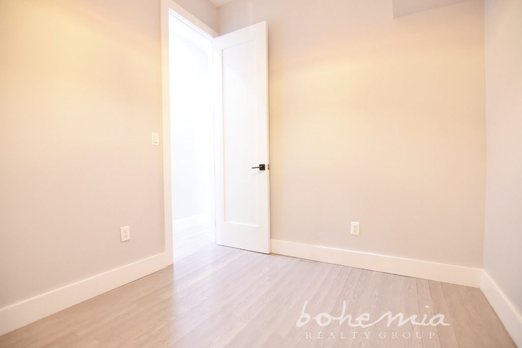 611 W 135th St. Unit 24 - Photo 4