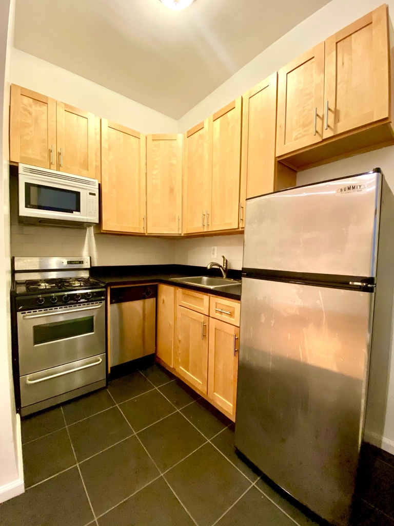 410 East 89th Street - Photo 1