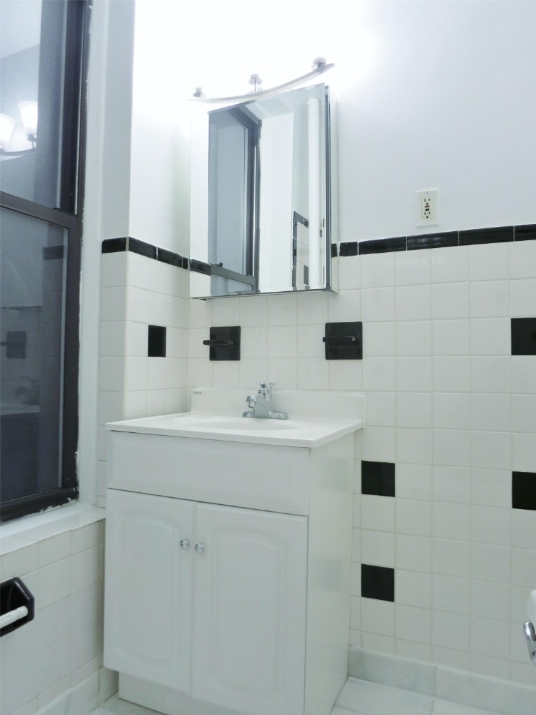 228 East 80th Street - Photo 5