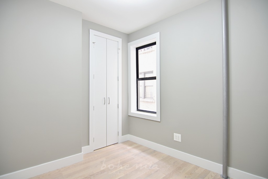 382 Wadsworth Ave, Unit 4B - Photo 6