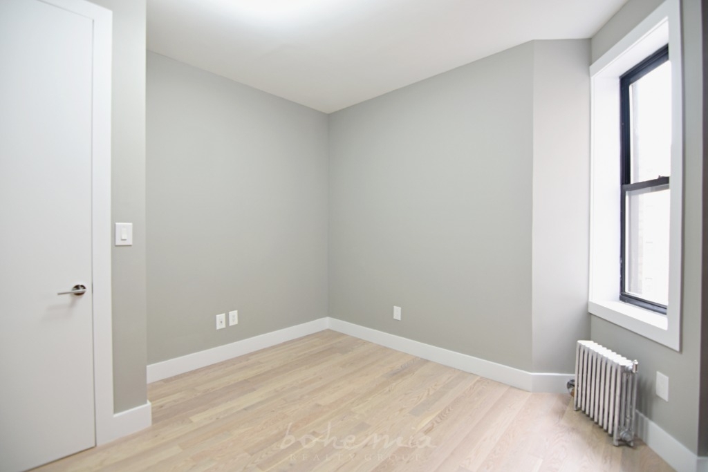 382 Wadsworth Ave, Unit 4B - Photo 7