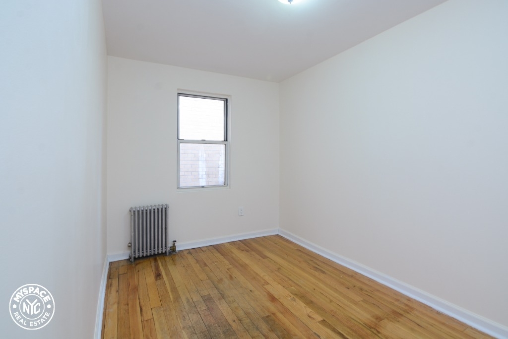 667 Brooklyn Ave - Photo 5