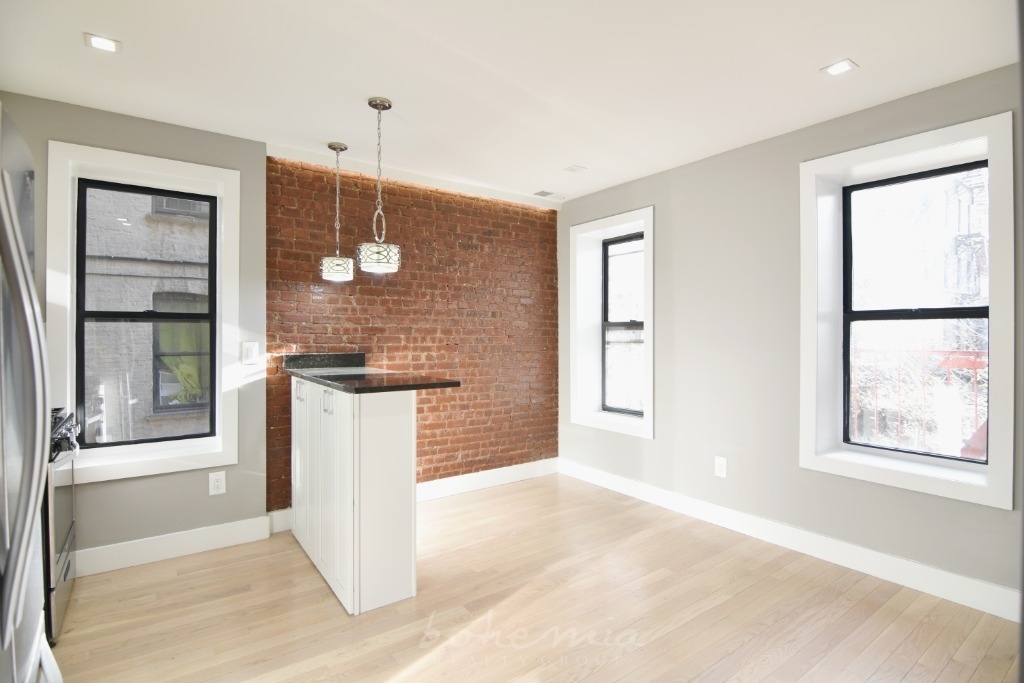 304 W 151 Street - Photo 1