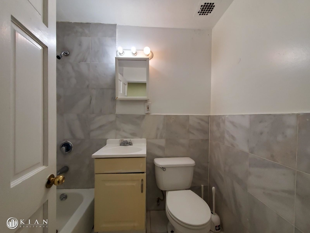 332 West 47th Street - Photo 10