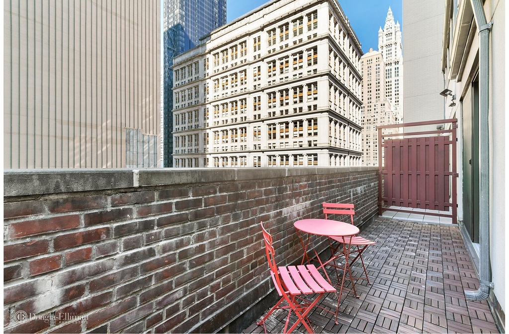 176 Broadway - Photo 13