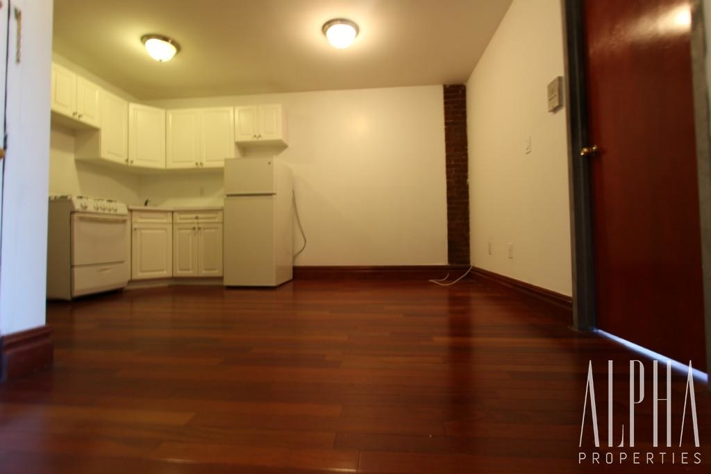 1864 Lexington Avenue - Photo 3