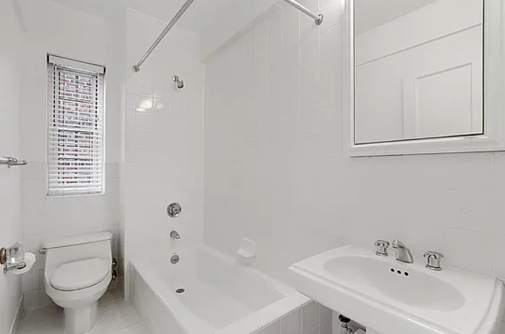 West  87  Street  - Photo 5