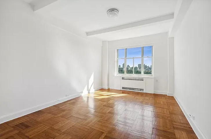 West  89 Street  - Photo 1