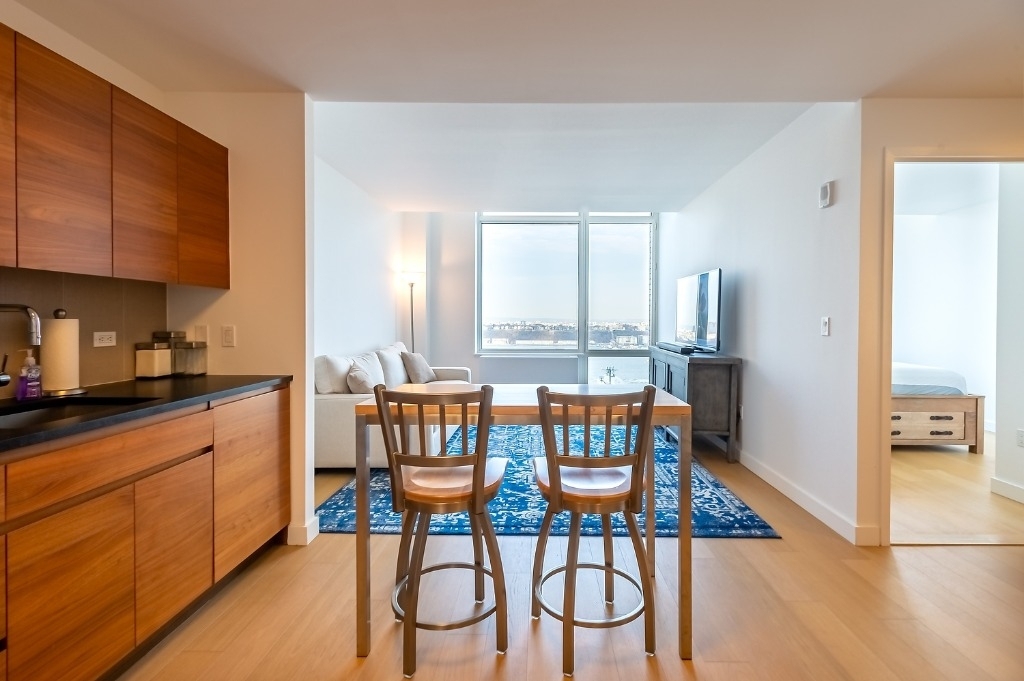 550 West 45th Street - Photo 7